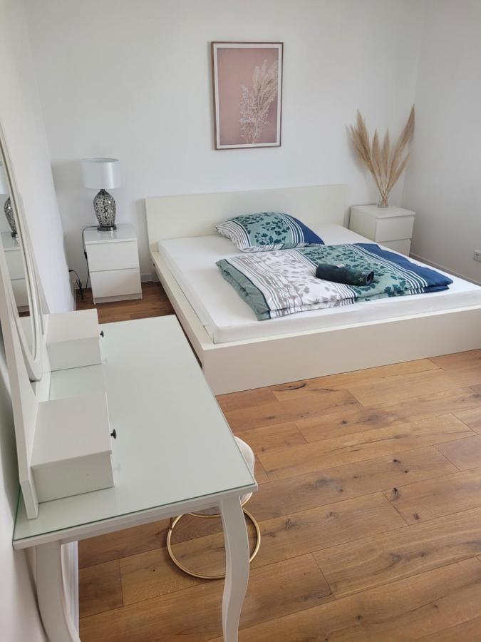 Ferienwohnung Anna Oftersheim Schwetzingen Hockenheim 3 Zimmer Mit Balkon Екстер'єр фото